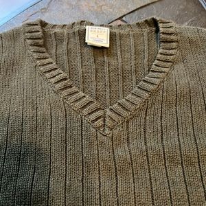 Men’s Old Navy size large, green V-neck sweater